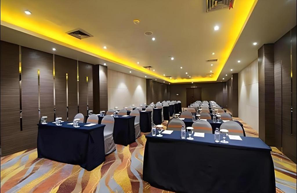 Aria Barito Hotel Банджармасин Экстерьер фото