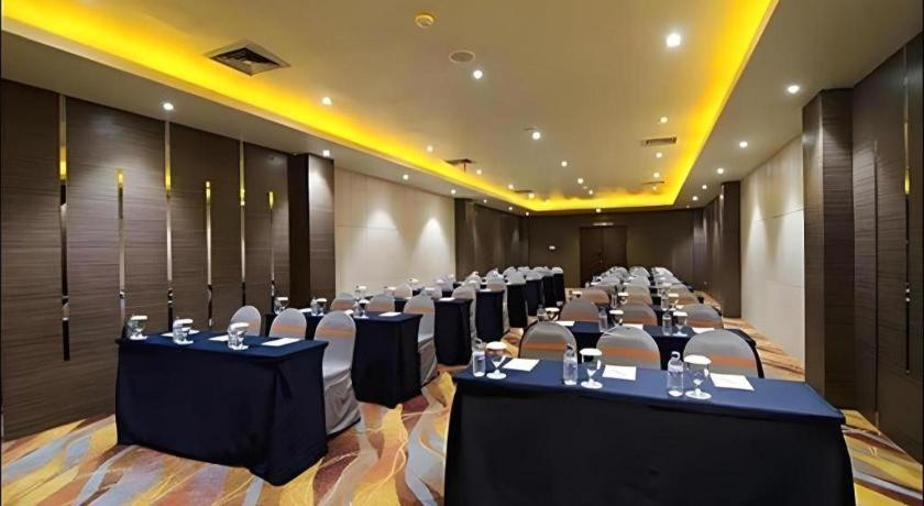 Aria Barito Hotel Банджармасин Экстерьер фото